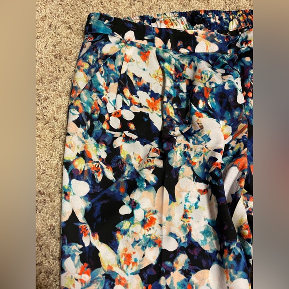 Women’s printed pants - Picture 2 of 5